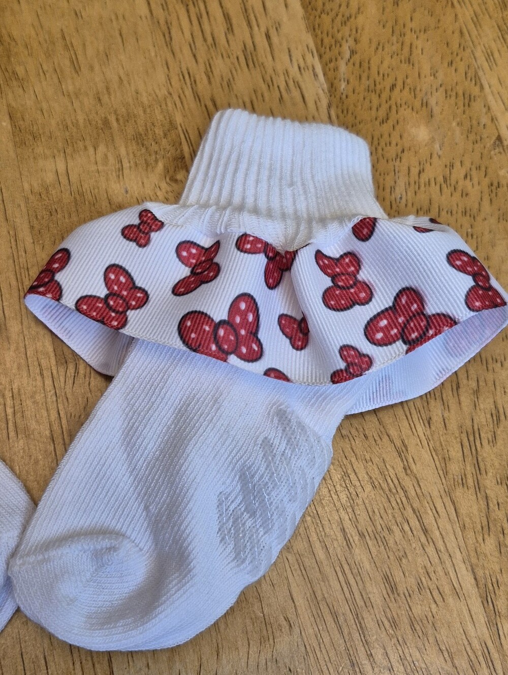 Kids White Socks with Red Bow Ribbon Ruffle Sz 12 - 24 Mo Minnie Mouse Inspired - Picture 3 of 3